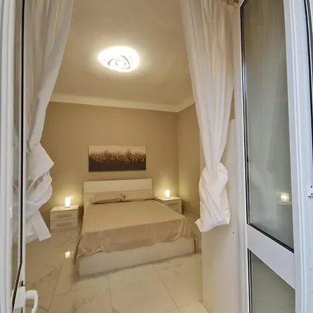 Ampio Con 2 Posti Auto E Cortile * ジェノヴァ