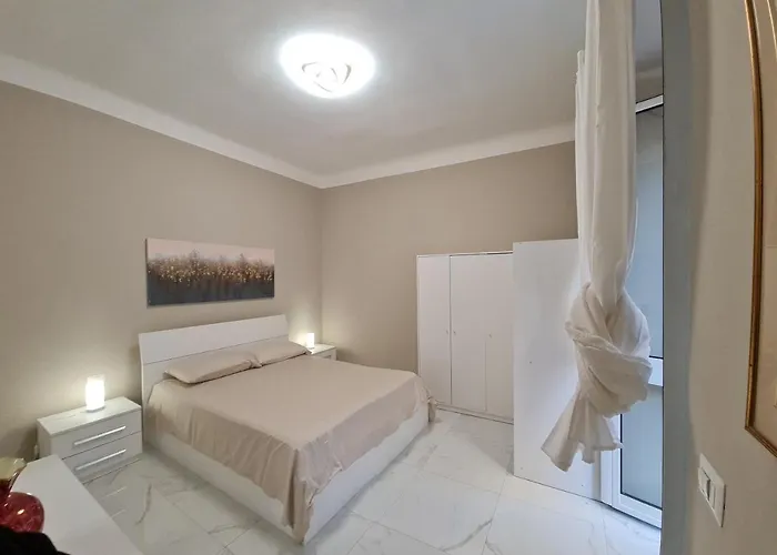 Ampio Con 2 Posti Auto E Cortile Genua