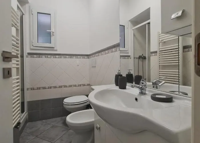 Ampio Con 2 Posti Auto E Cortile 아파트 제노바