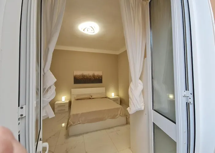 Ampio Con 2 Posti Auto E Cortile * 제노바