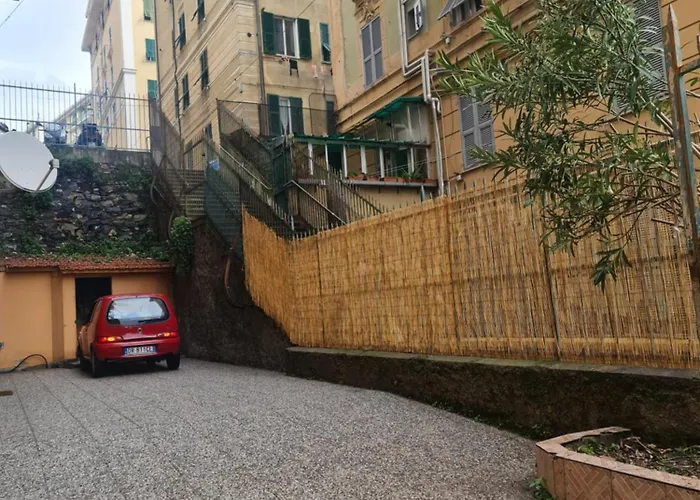 Ampio Con 2 Posti Auto E Cortile Lägenhet