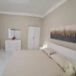 Ampio Con 2 Posti Auto E Cortile 아파트 *