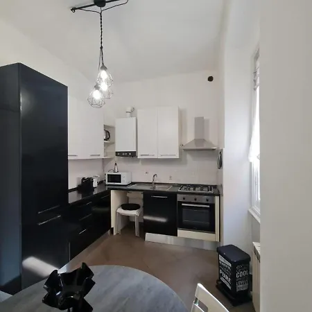 Apartmán Ampio Con 2 Posti Auto E Cortile *